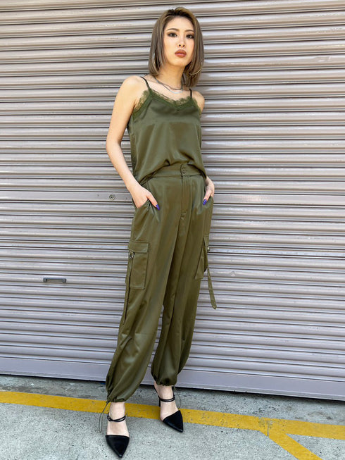 レースサテンキャミトップス