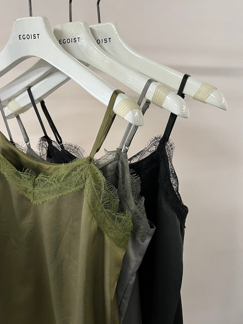 レースサテンキャミトップス