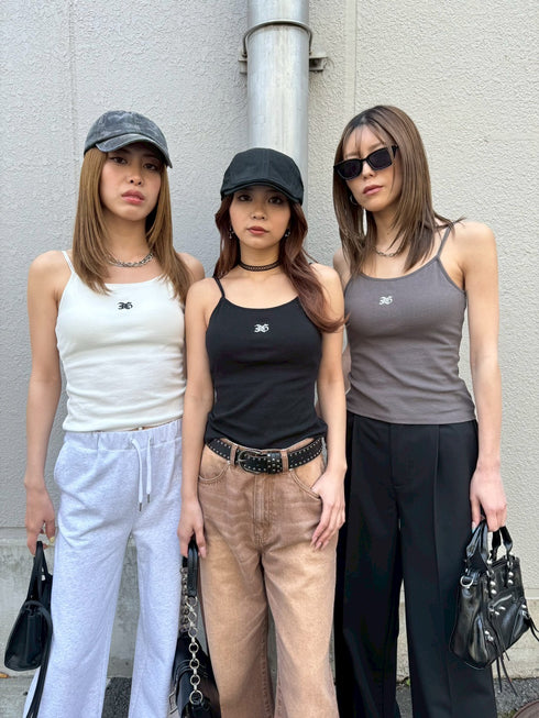 ロゴ刺繍キャミトップ