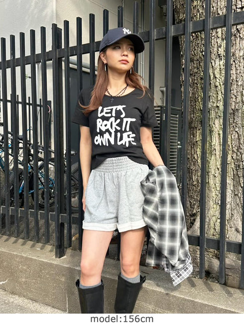 手書き風ロゴTシャツ