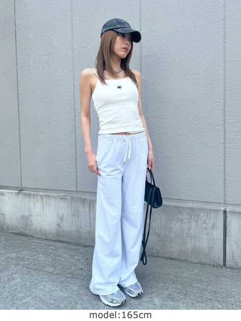 ロゴ刺繍キャミトップ