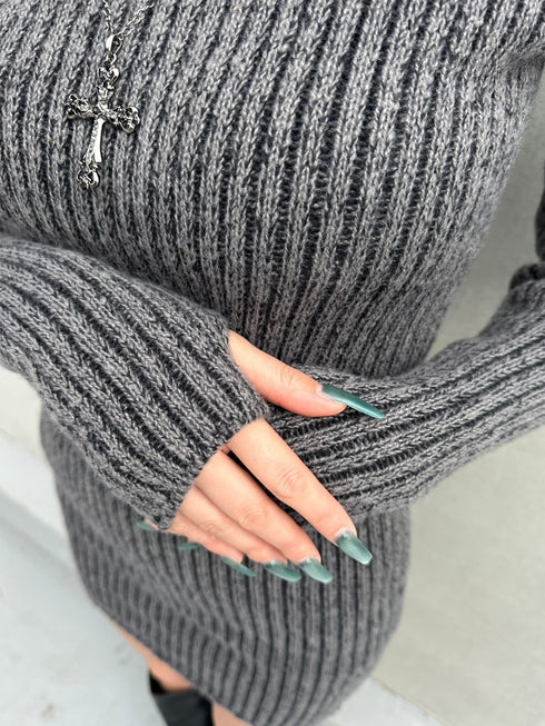 肩開きニットミニワンピース