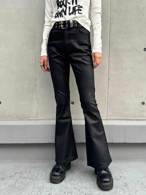 レザーコーティングフレアパンツ