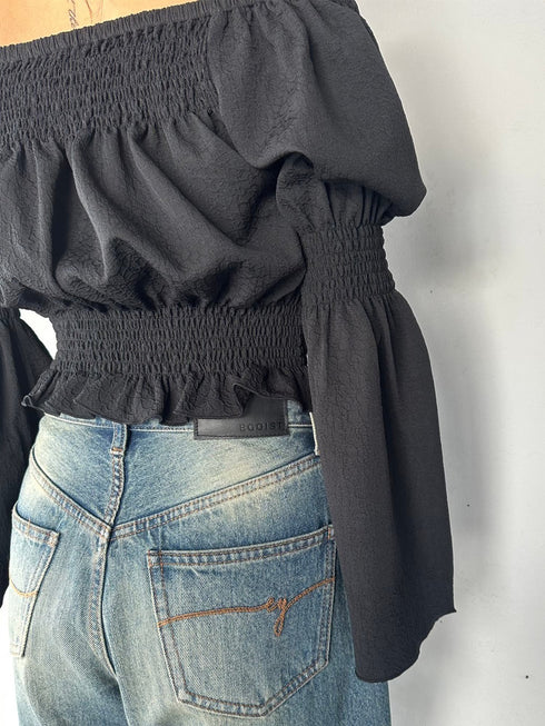 オフショルシャーリングトップス