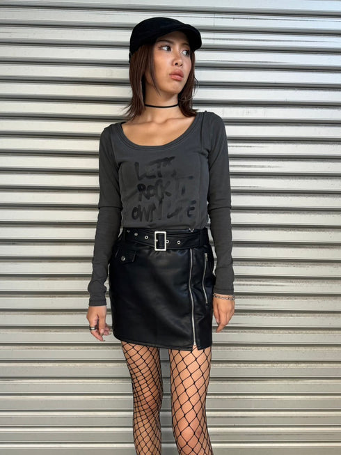 ベルト付フェイクレザータイトミニスカート