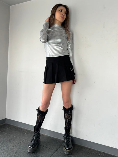 ボトルネックホイルプリントリブトップス