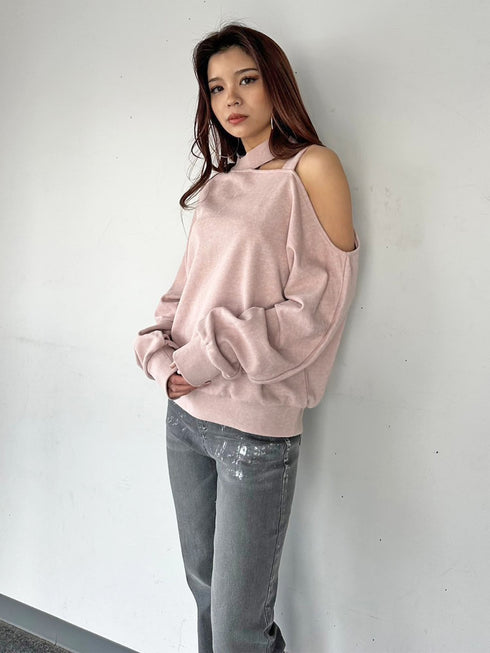 カットアウトスウェットトップス