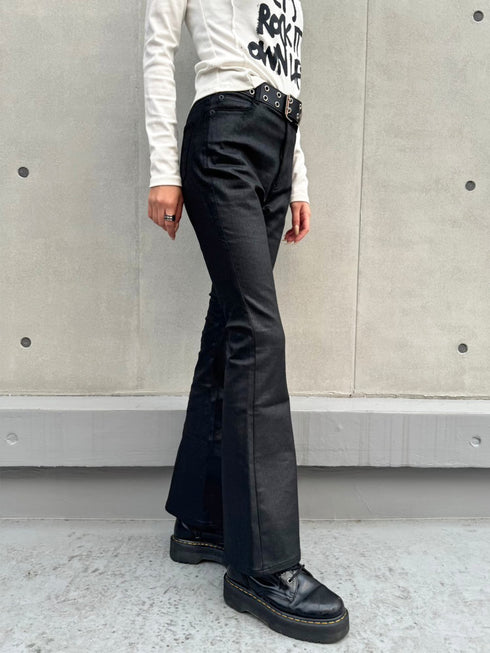 レザーコーティングフレアパンツ