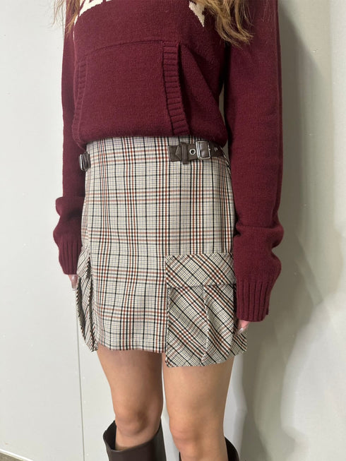サイドベルトチェック柄スカート