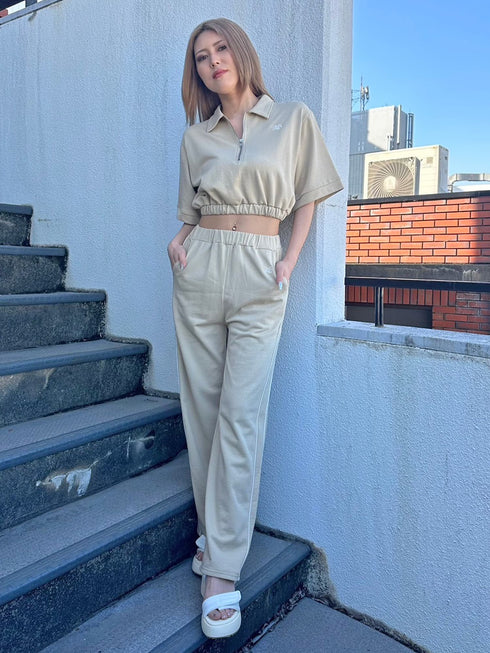 ハーフZIPロゴ刺繍トップス