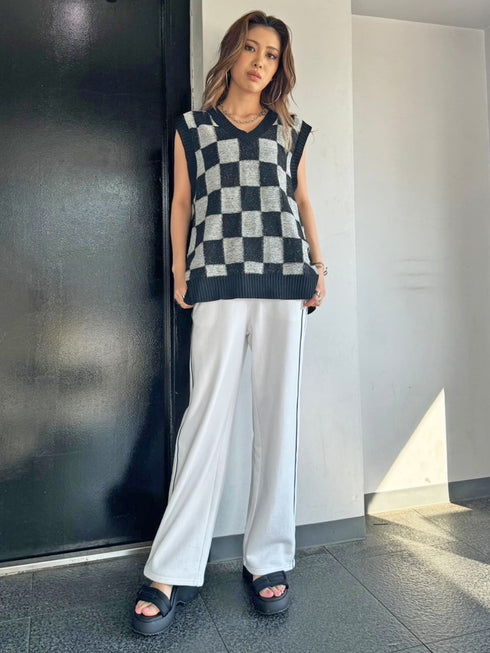 パイピングラインロゴ刺繍ワイドパンツ