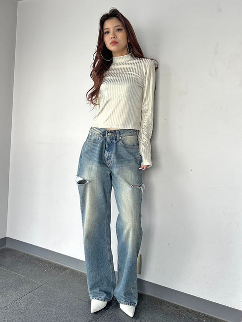 ボトルネックホイルプリントリブトップス