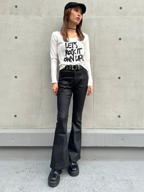 レザーコーティングフレアパンツ