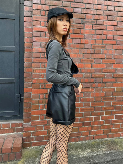 ソフトフェイクレザーサロペット