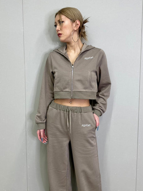 ロゴ刺繍スウェットショートパーカー