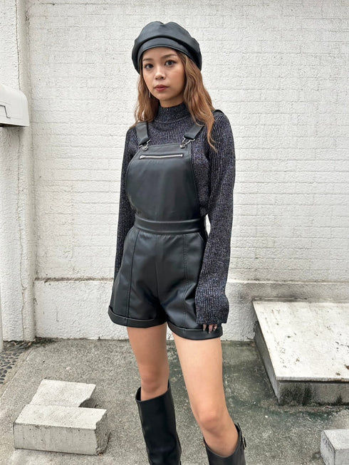 ソフトフェイクレザーサロペット