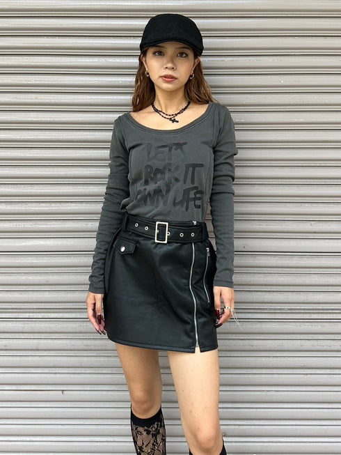 ベルト付フェイクレザータイトミニスカート