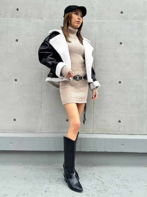 肩開きニットミニワンピース