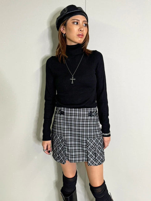 サイドベルトチェック柄スカート