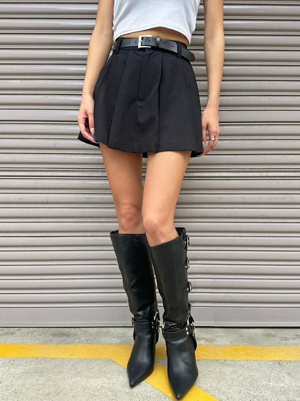 フェイクレザーベルト付プリーツスカート