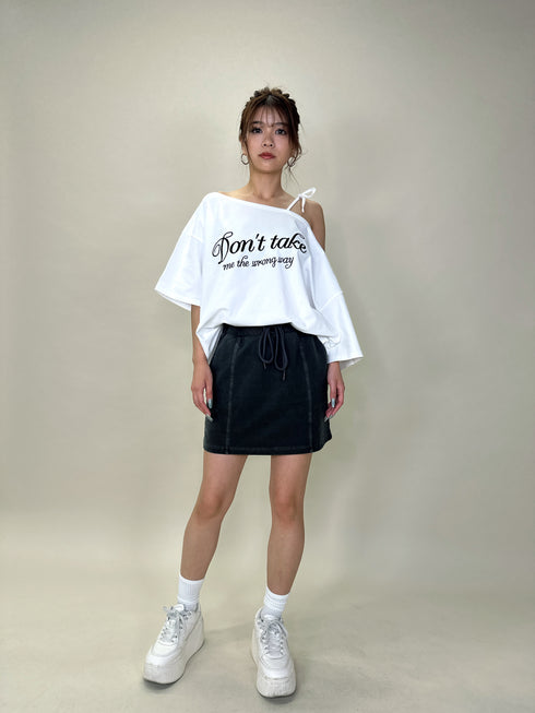 ロゴワンショルカットソートップス