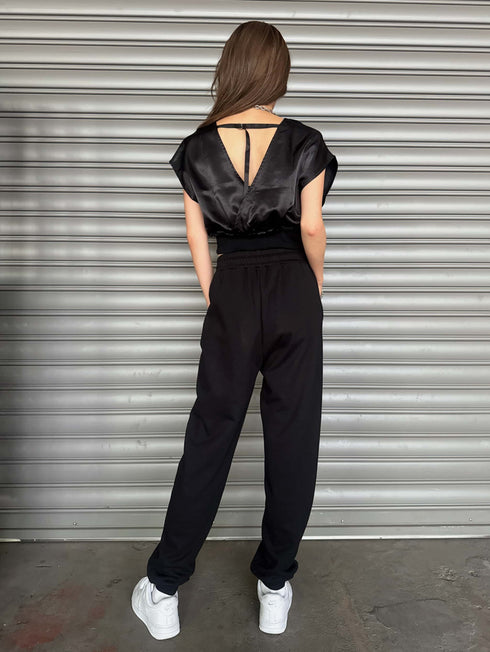 サテンカシュクールトップス