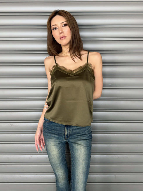 レースサテンキャミトップス