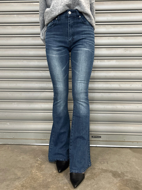 裾レースアップフレアパンツ