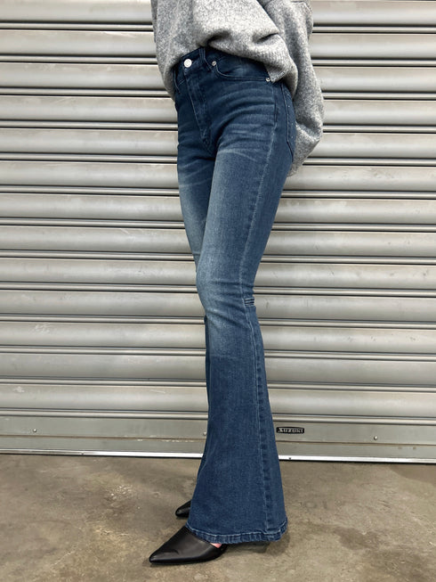 裾レースアップフレアパンツ