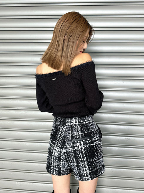 端シャギータイトオフショルニットトップス