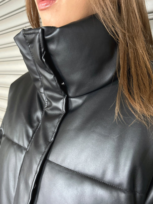 スタンドカラーフェイクレザー中綿ジャケット