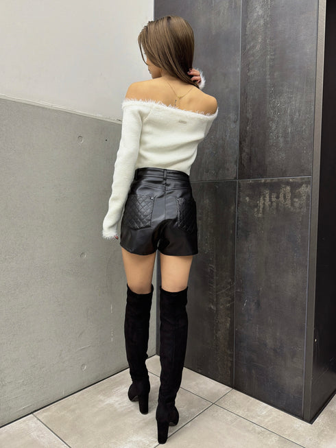 デザインポケットフェイクレザーショートパンツ