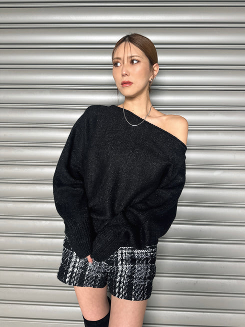 プレート付ワンショルラメニットトップス