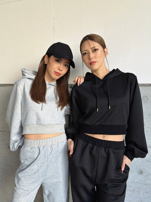 フードロゴラメ裏毛トップス