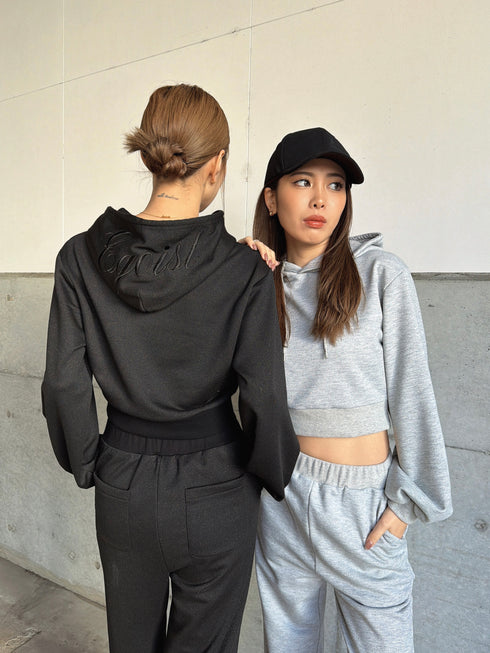 フードロゴラメ裏毛トップス