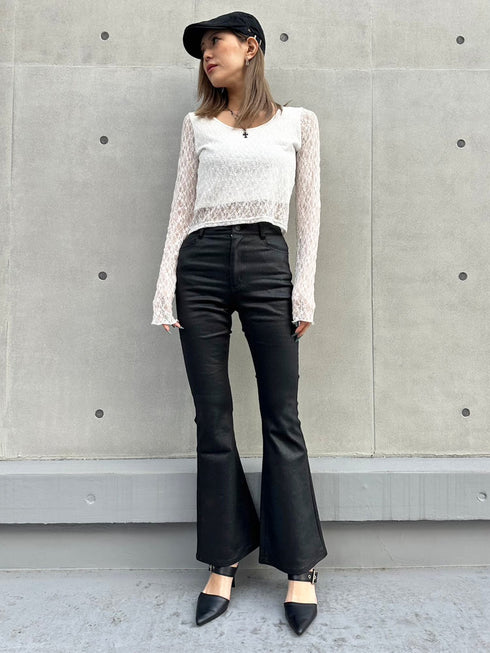 レザーコーティングフレアパンツ