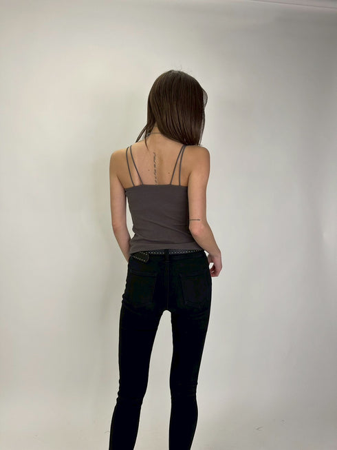 ロゴ刺繍キャミトップ