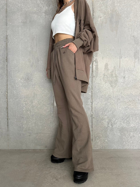 ロゴ刺繍加工風スウェットパンツ