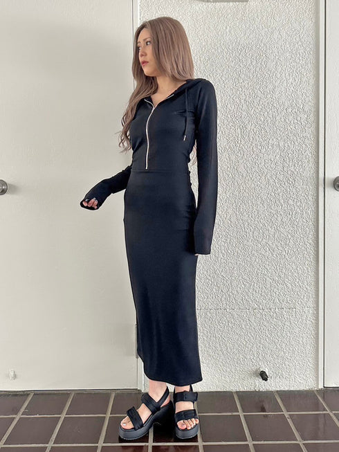 フロントジップリブフーディワンピース