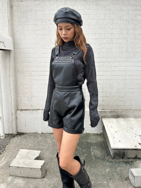 ソフトフェイクレザーサロペット