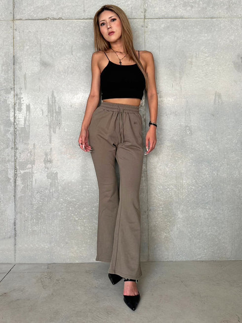 ロゴ刺繍加工風スウェットパンツ