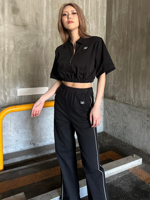 ハーフZIPロゴ刺繍トップス