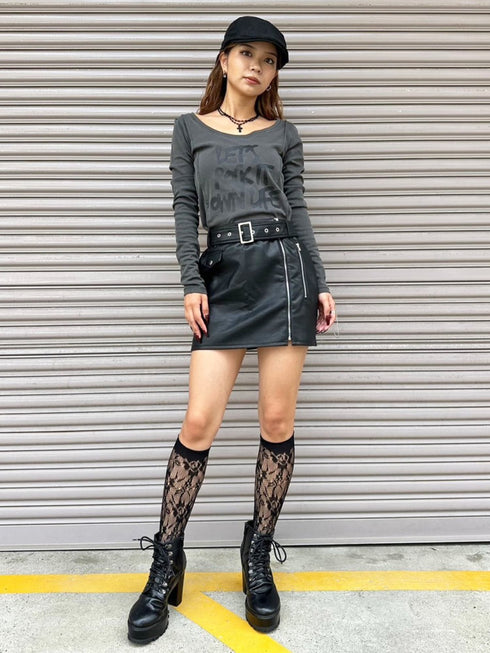 ベルト付フェイクレザータイトミニスカート