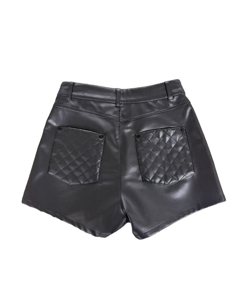 デザインポケットフェイクレザーショートパンツ