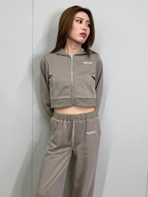 ロゴ刺繍スウェットショートパーカー