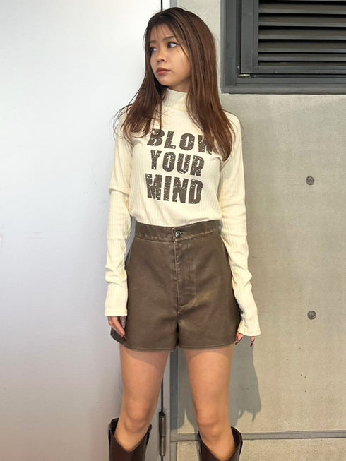 ヴィンテージ風フェイクレザーショートパンツ