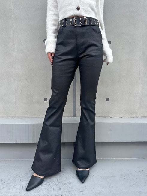 レザーコーティングフレアパンツ