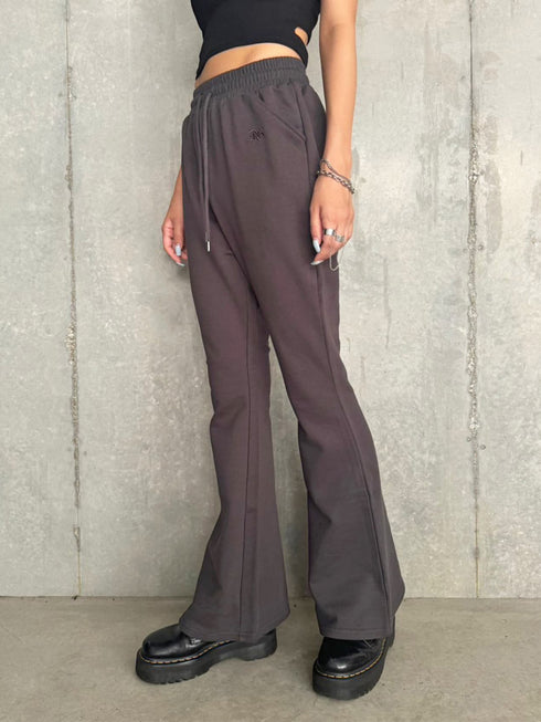 ロゴ刺繍加工風スウェットパンツ