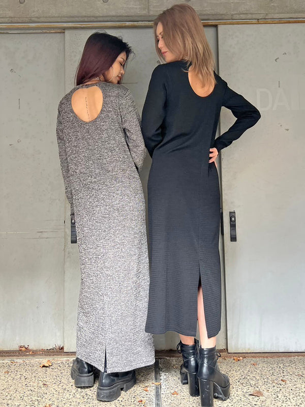 バックオープンワンピース