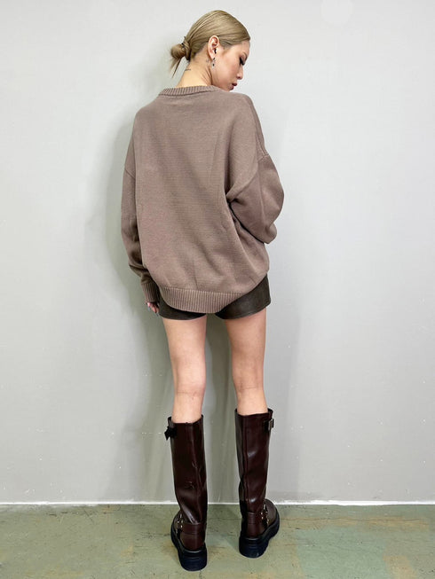 ロゴ刺繍ニットプルオーバー